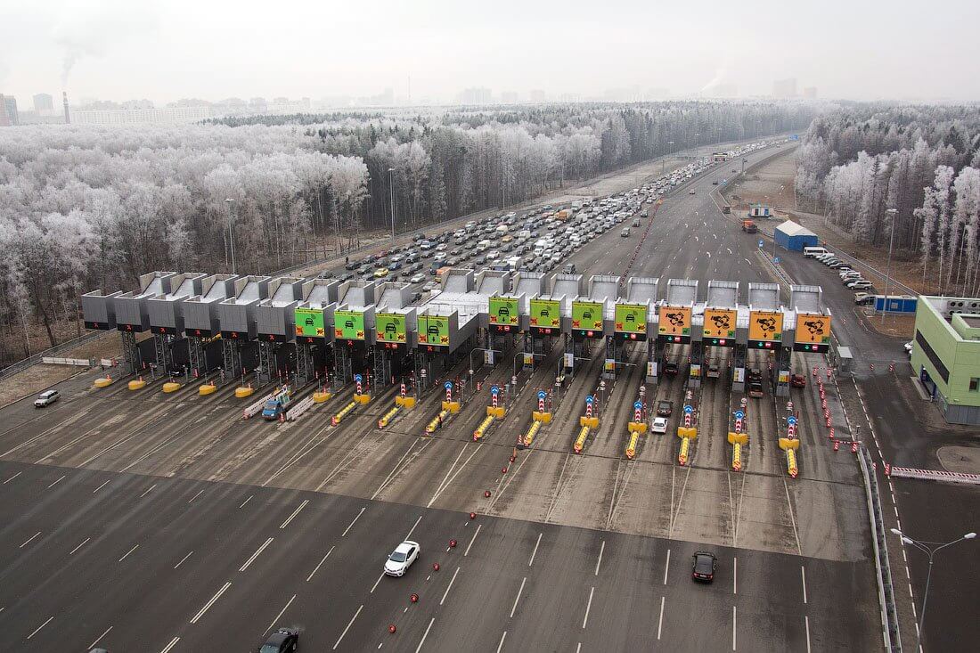 Украина собирается строить платные дороги. Дорог пока нет, а ставки есть