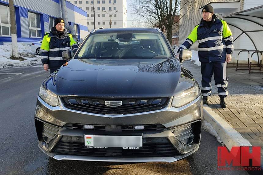 В Минске ГАИ использует Geely Tugella в "гражданской окраске"